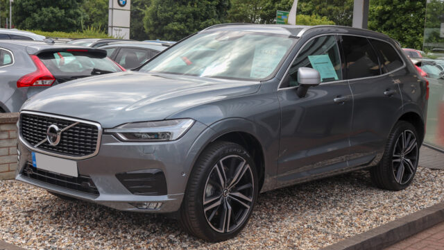 2018_Volvo_XC60_R-Design_PRO_D4_AWD_2.0